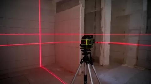 jak ustawić laser krzyżowy