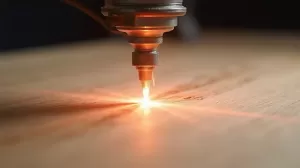 Jaki laser do cięcia sklejki