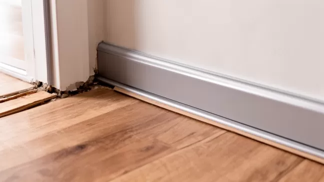 wykończenia paneli podłogowych